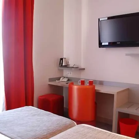 Hotel De La Fontaine 3*