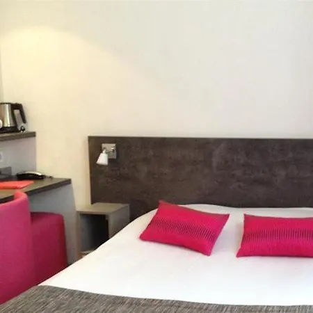 Hotel De La Fontaine 3*