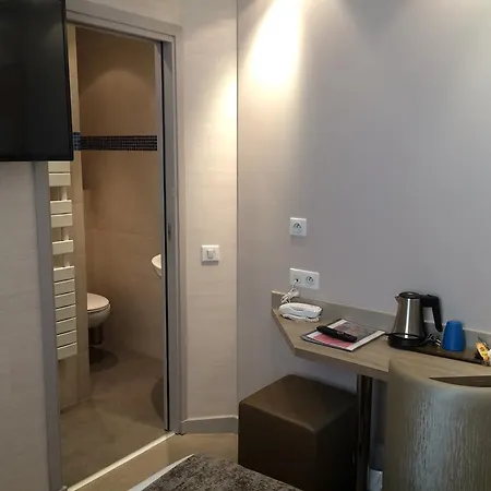 De La Fontaine Hotel 3*