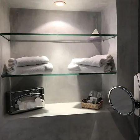 De La Fontaine Hotel 3*